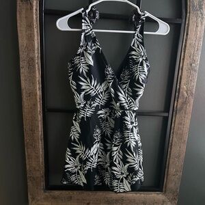 Black and White Leaf Print Swimsuit
